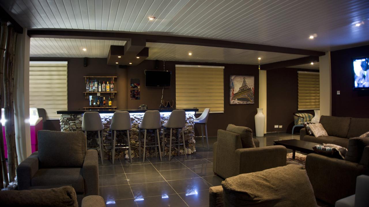 M Suites Hotel Άκρα Εξωτερικό φωτογραφία