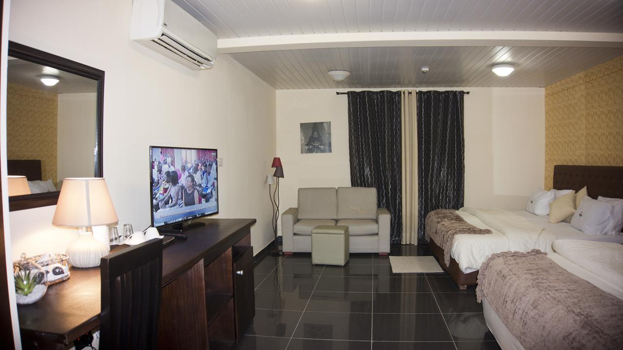 M Suites Hotel Άκρα Εξωτερικό φωτογραφία