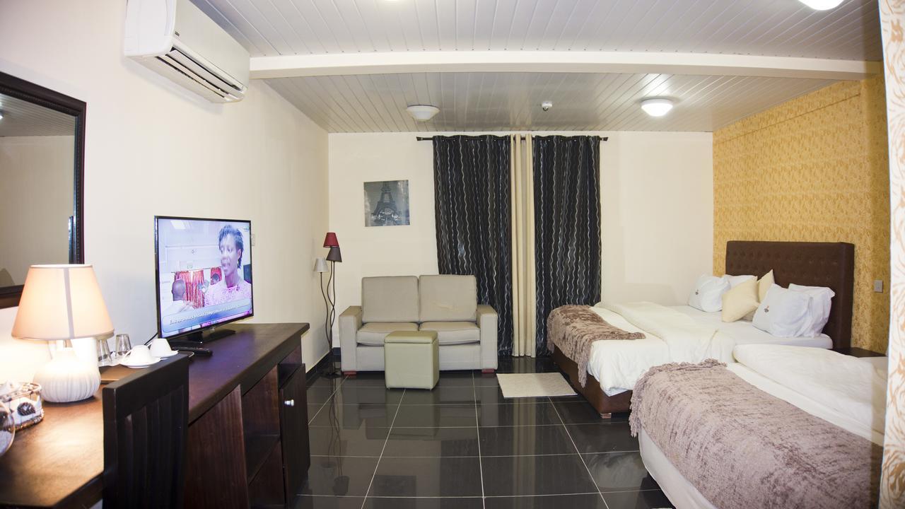 M Suites Hotel Άκρα Εξωτερικό φωτογραφία