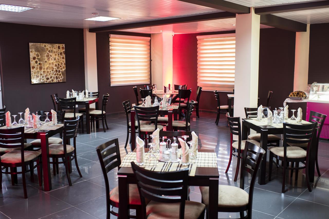 M Suites Hotel Άκρα Εξωτερικό φωτογραφία